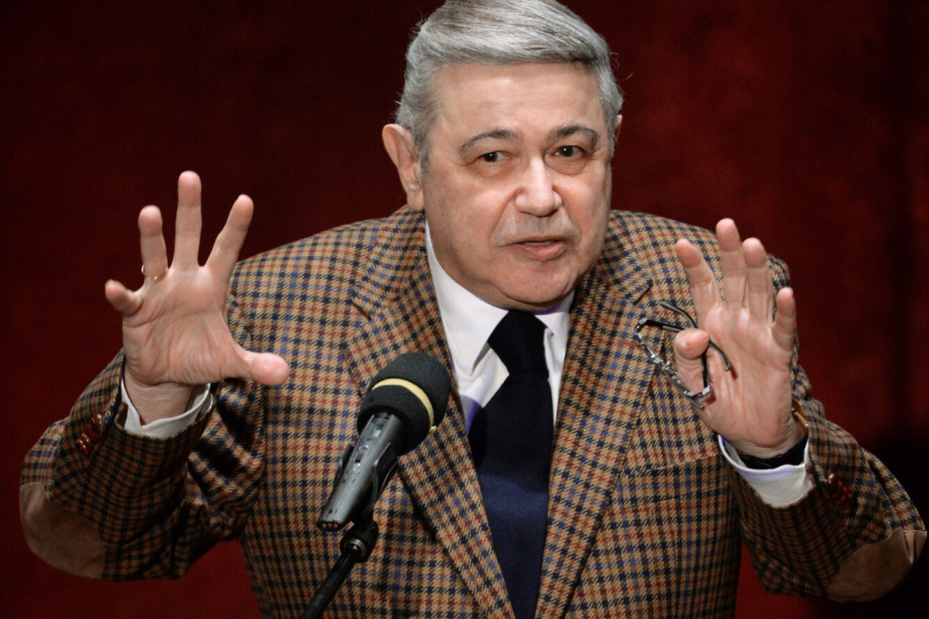 Евгений Петросян